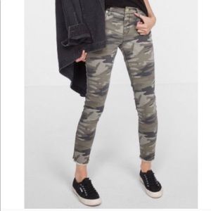 Express camo jeans with